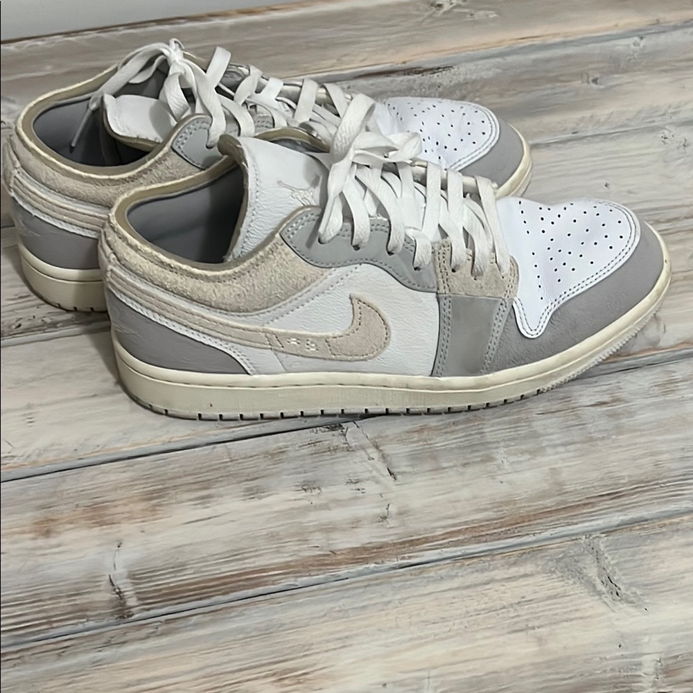 Nike Jordan 1 Low SE Craft Inside Out Tech Grey Sneakers